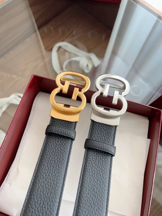 Gucci belts Gucci belts