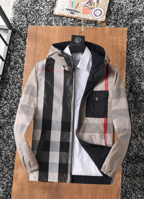 Hoodies & Sweatshirts