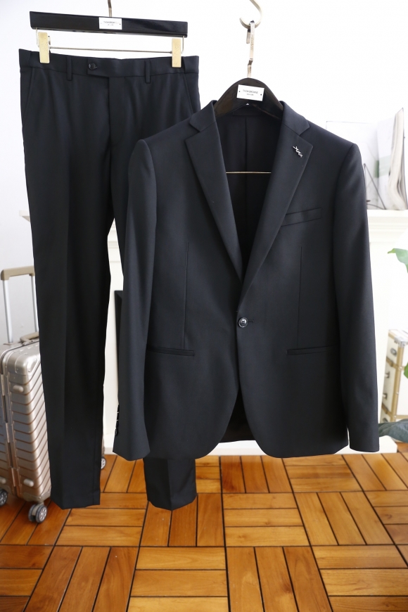 Suit