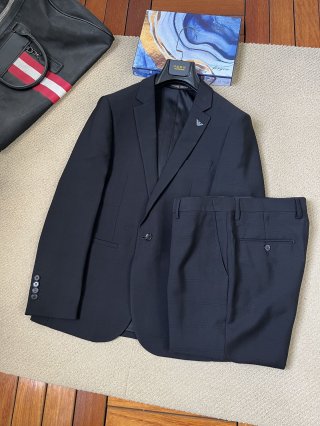 Suit