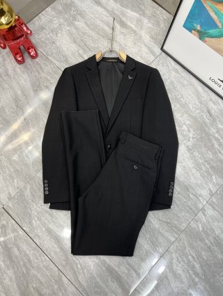 Suit
