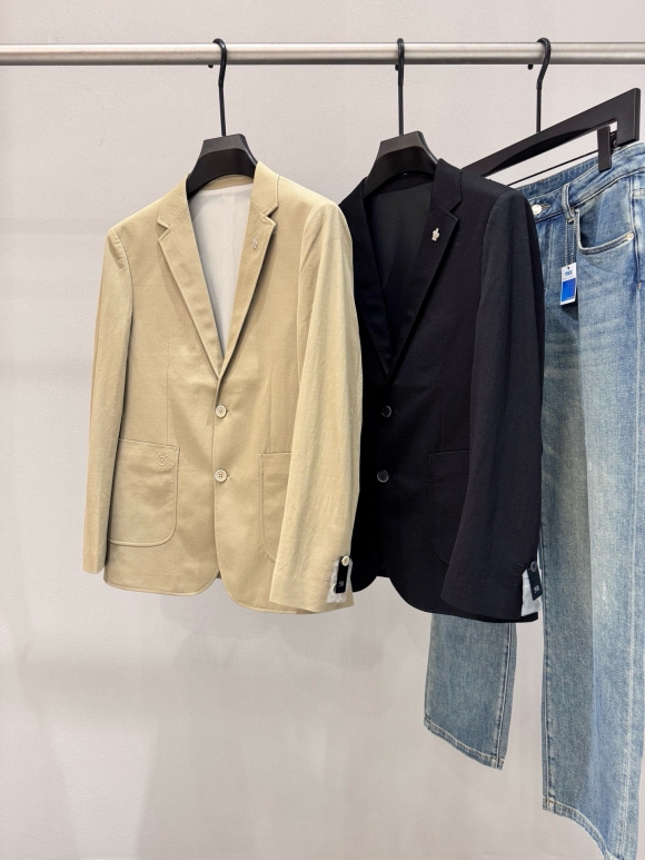 Suit