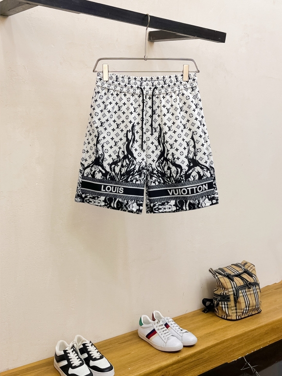 Shorts Shorts