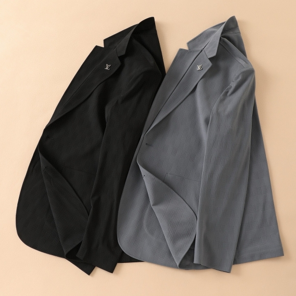 Suit