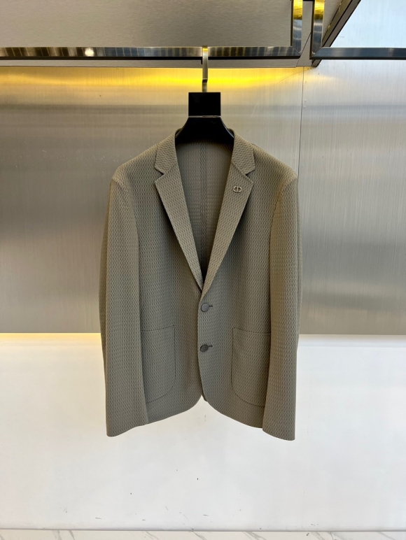 Suit