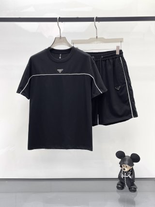 Leisure suit Leisure suit