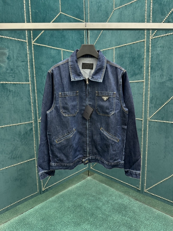 Coats & Jackets