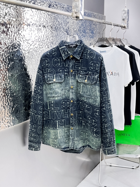 Coats & Jackets
