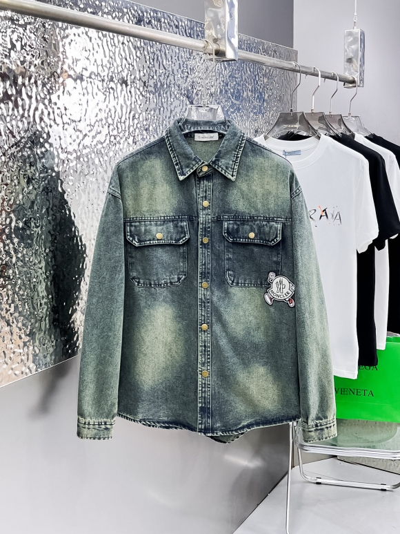 Coats & Jackets