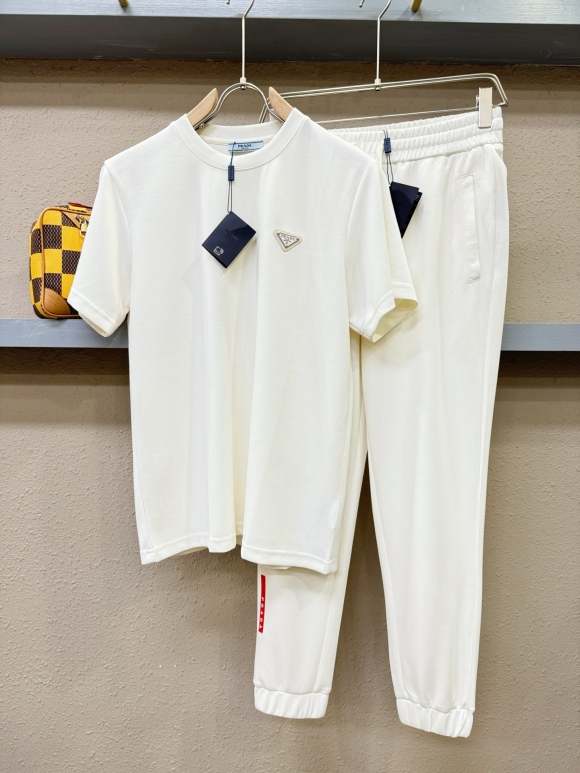 Leisure suit Leisure suit