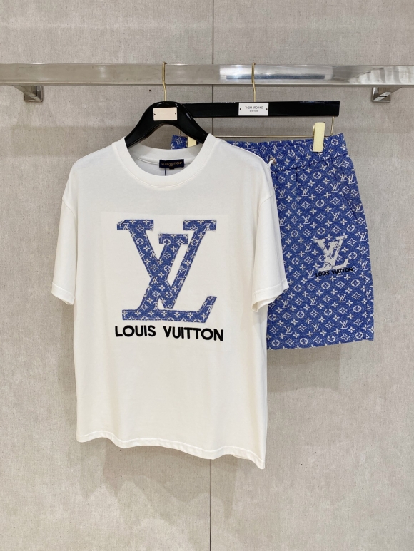 Leisure suit Leisure suit