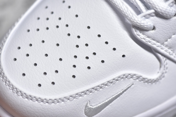 AirJordan1MidSHOES