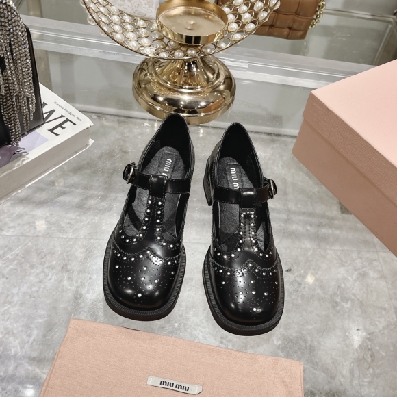 Womens shoes collection