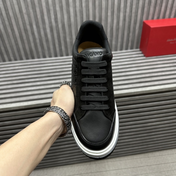 FerragamoSHOES