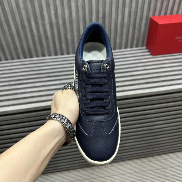 FerragamoSHOES
