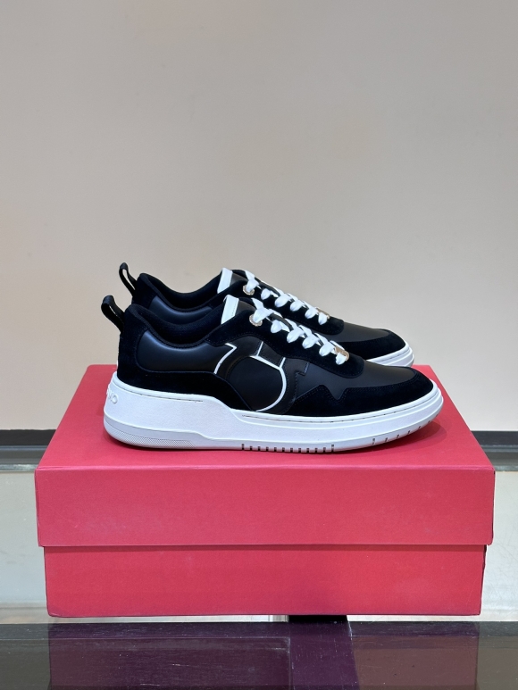 FerragamoSHOES
