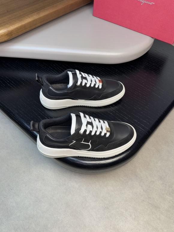 FerragamoSHOES
