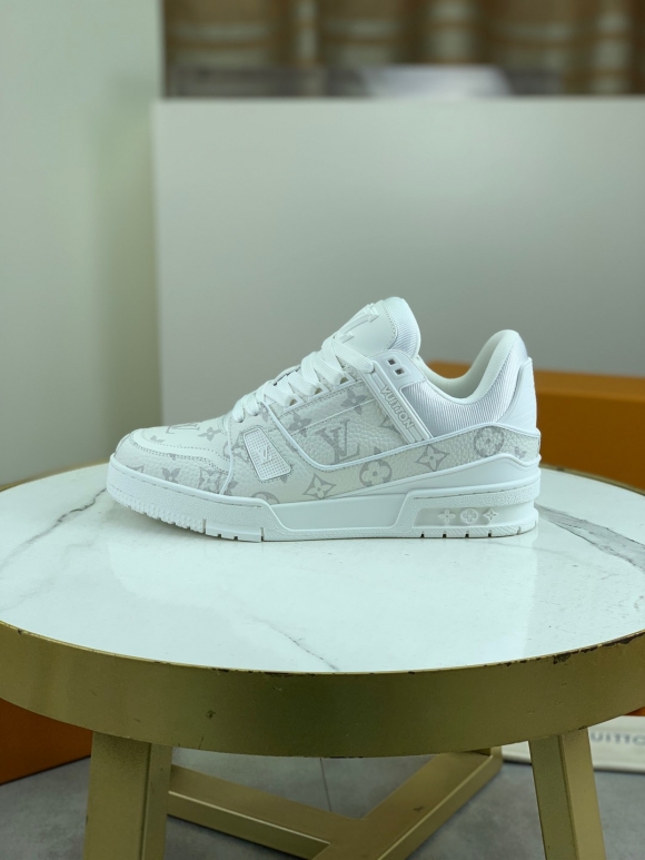 LVShoes