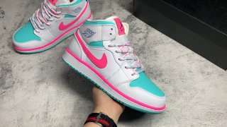 AirJordan1MidSHOES