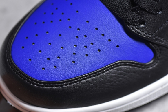 AirJordan1MidSHOES