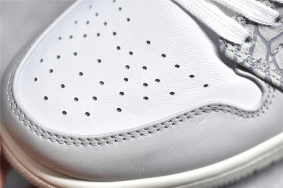 AirJordan1LowSHOES