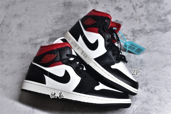 AirJordan1MidSHOES
