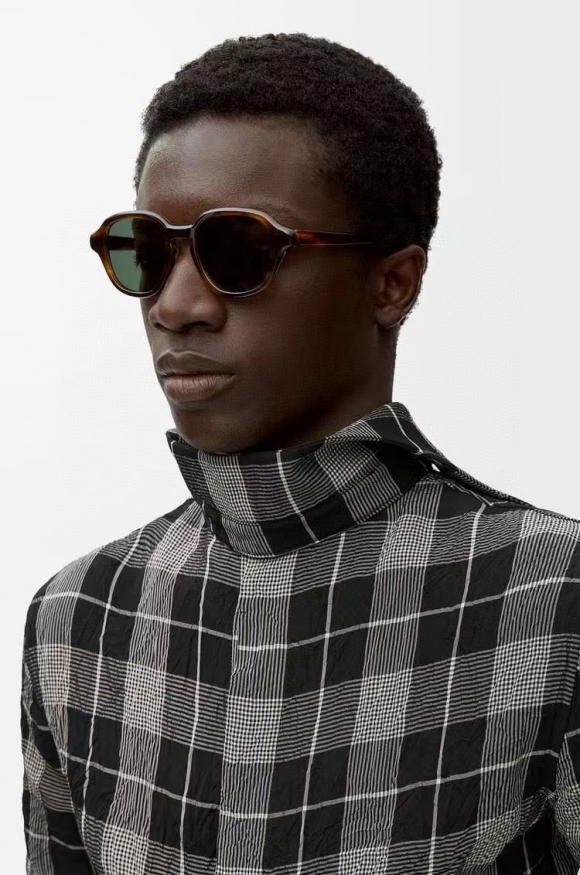Loewe-5
