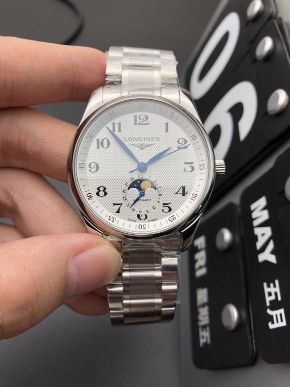 LONGINES