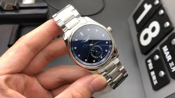 LONGINES