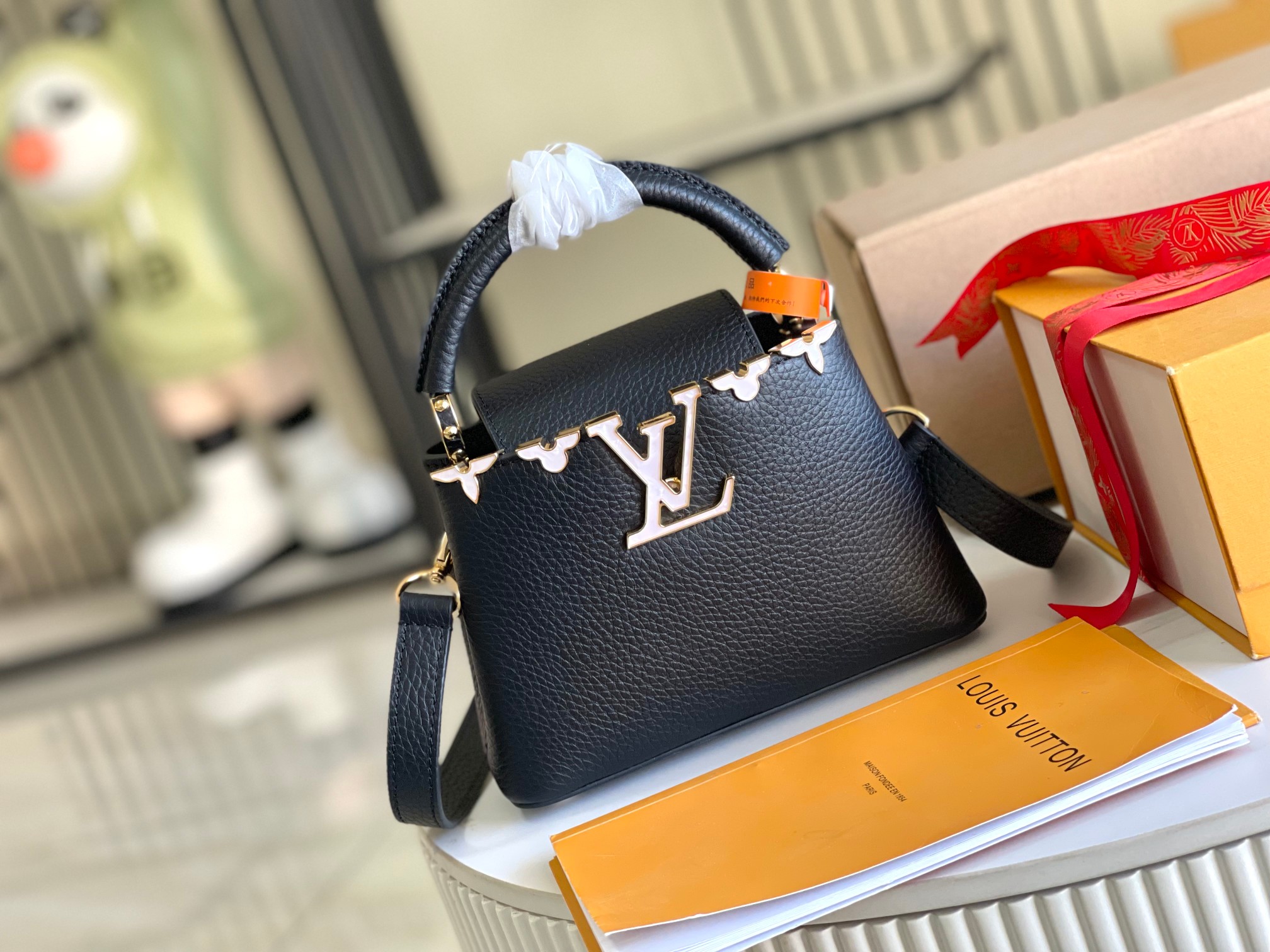 LV