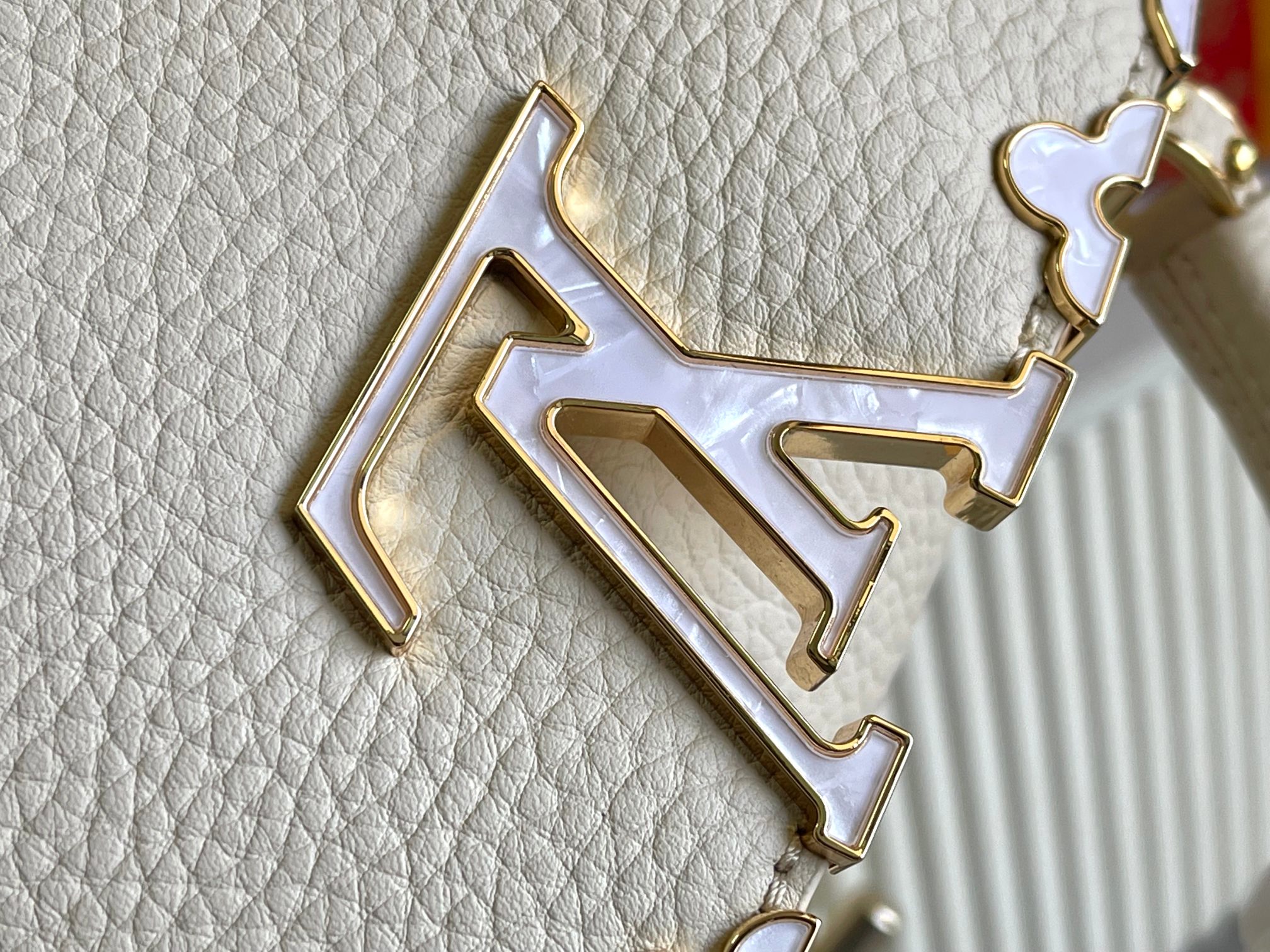 LV