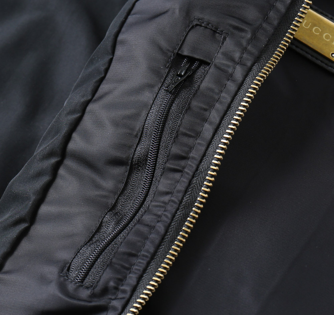 Hoodies & Sweatshirts