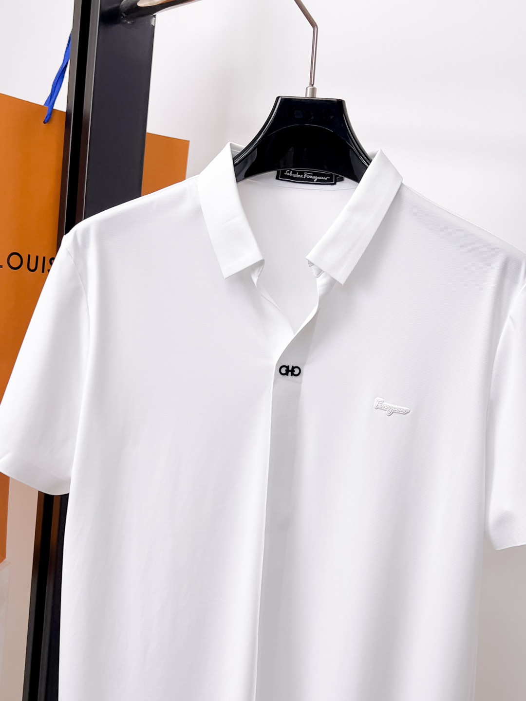 Polos