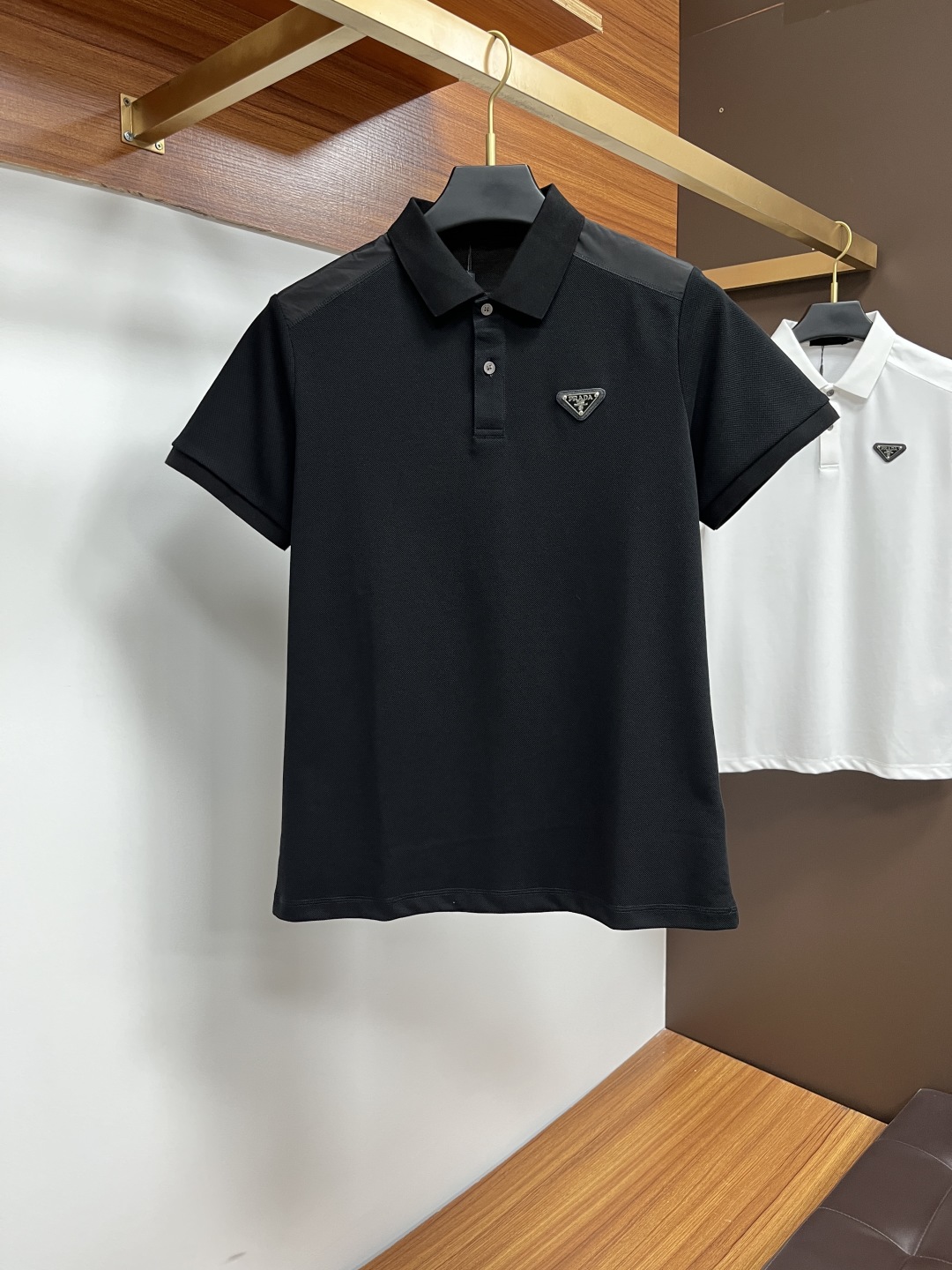 Polos