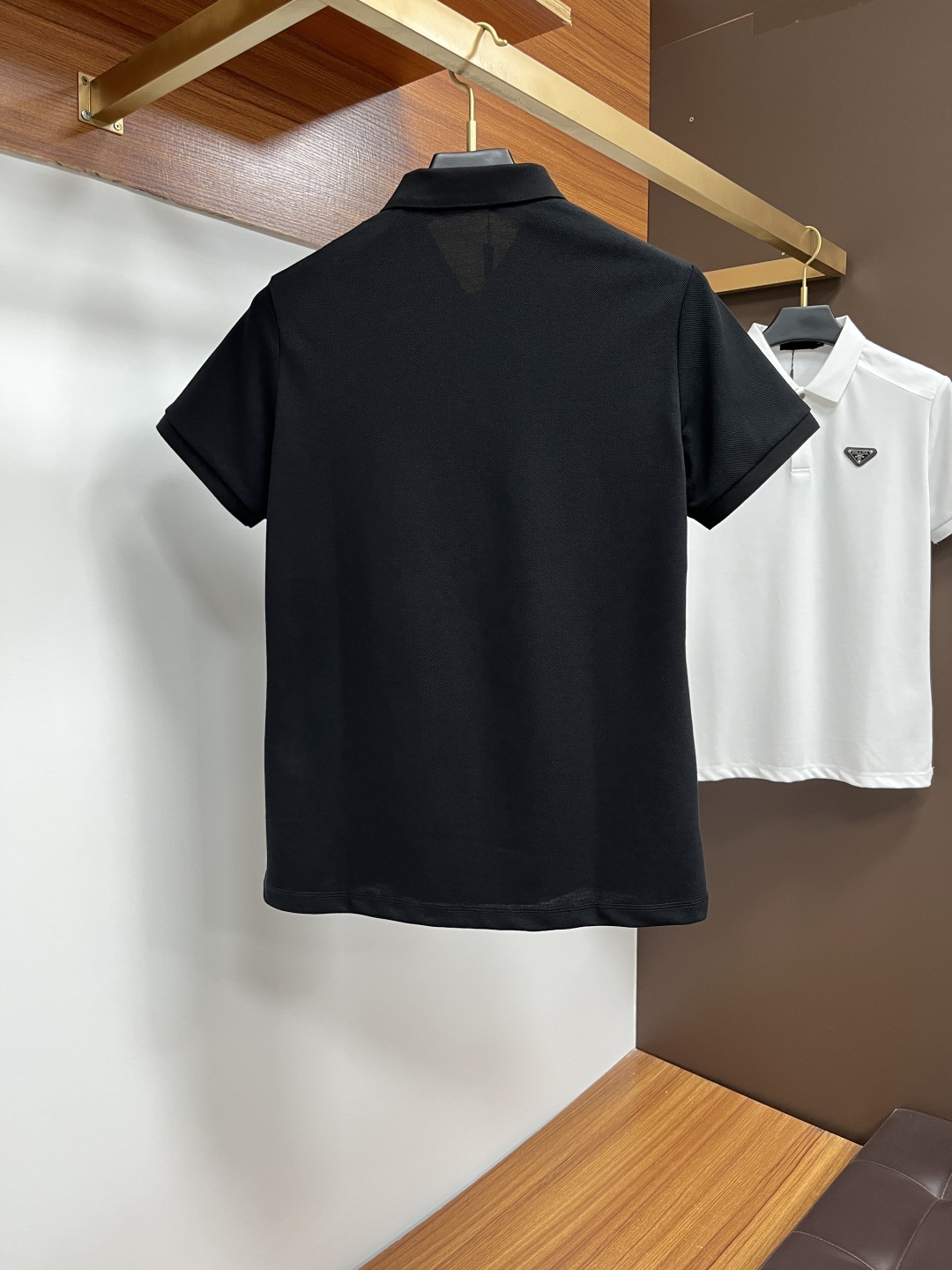 Polos