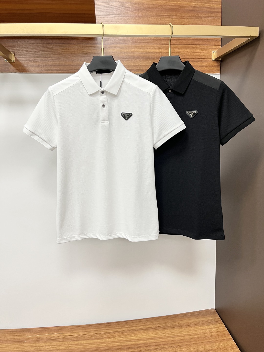 Polos