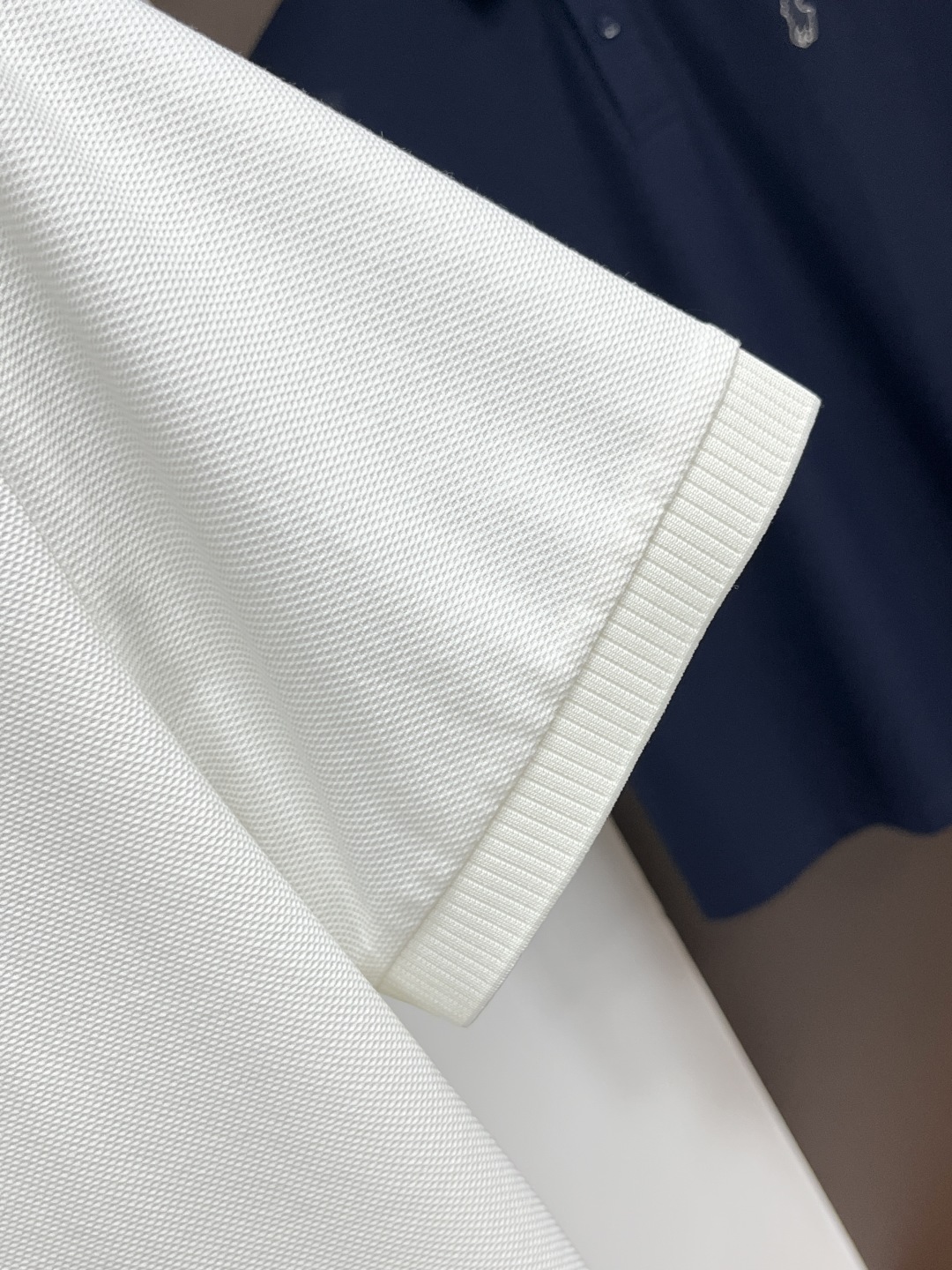 Polos