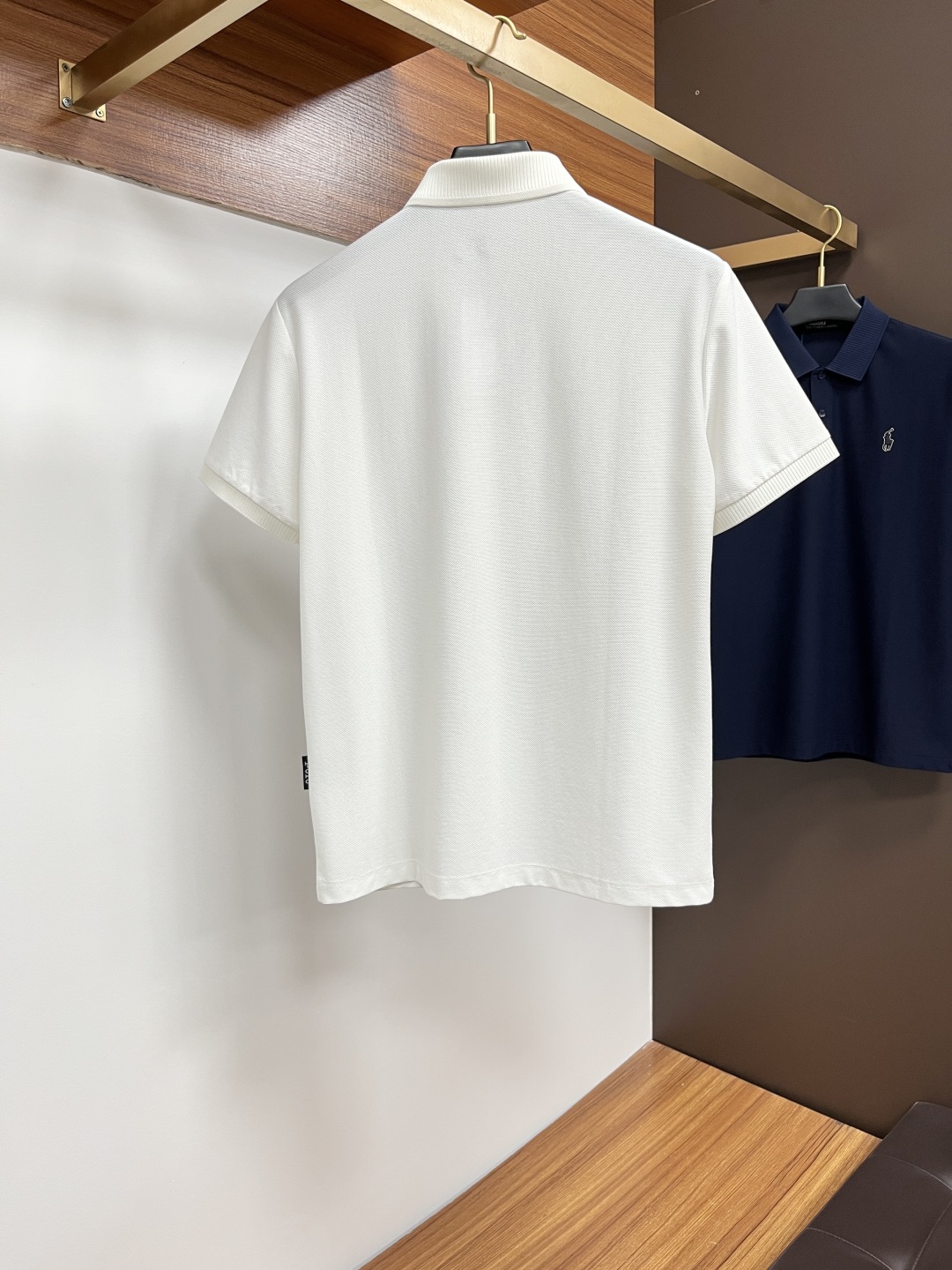 Polos