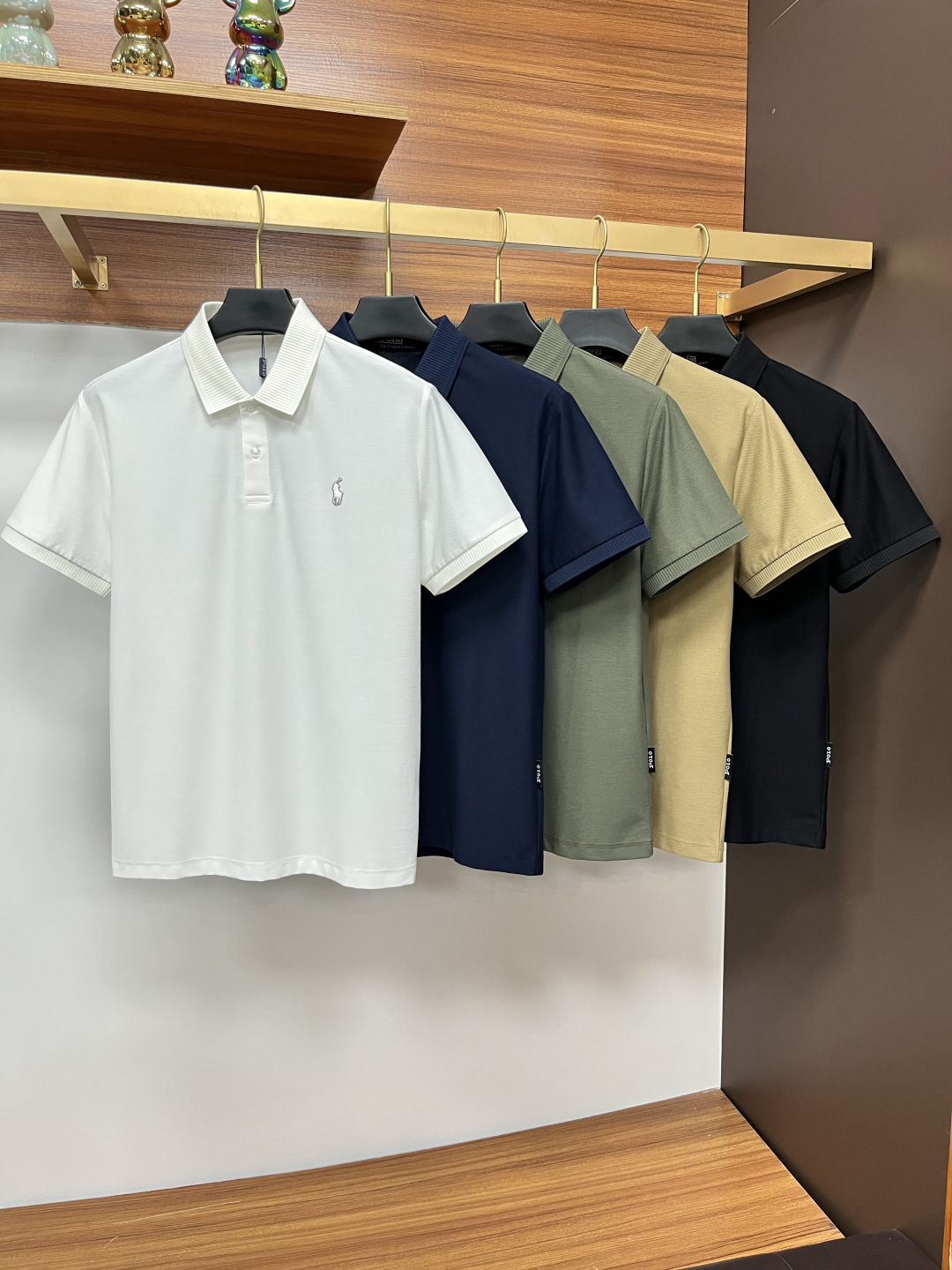 Polos