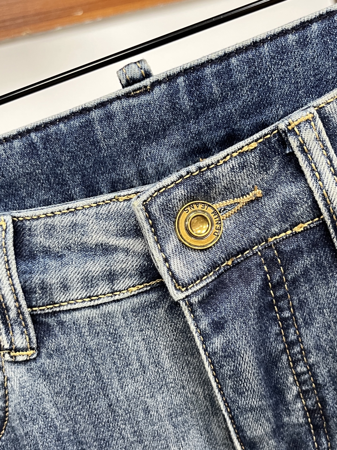jeans