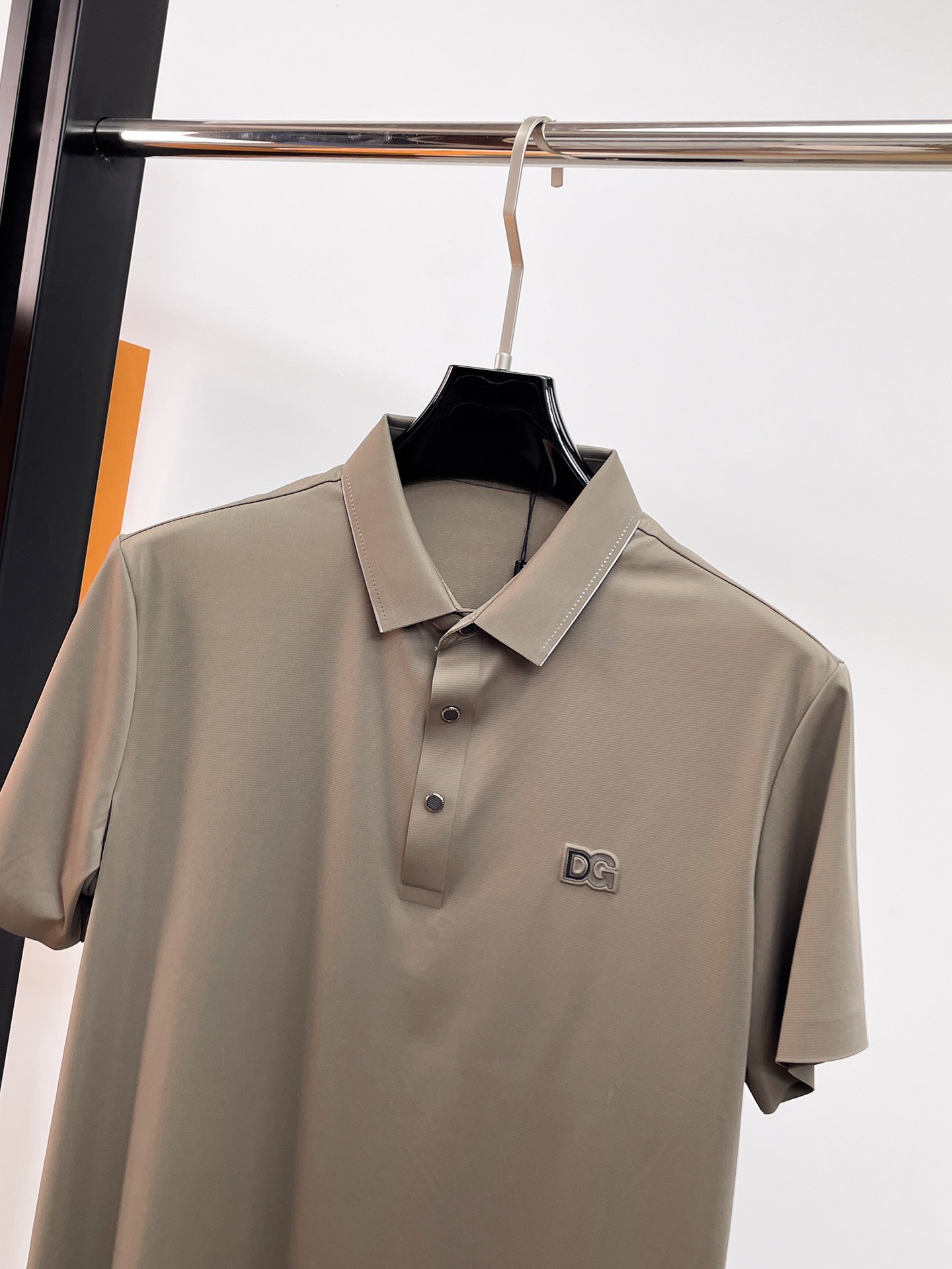 Polos