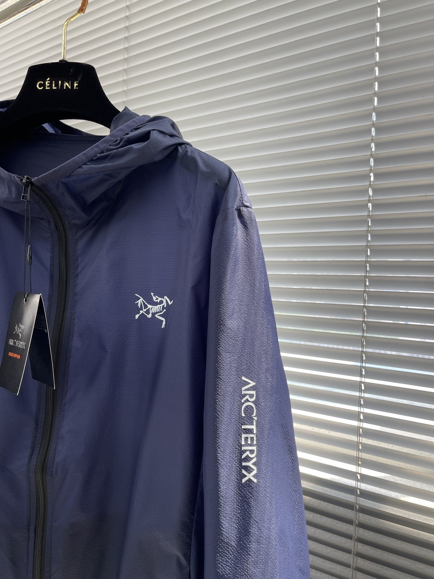 Hoodies & Sweatshirts