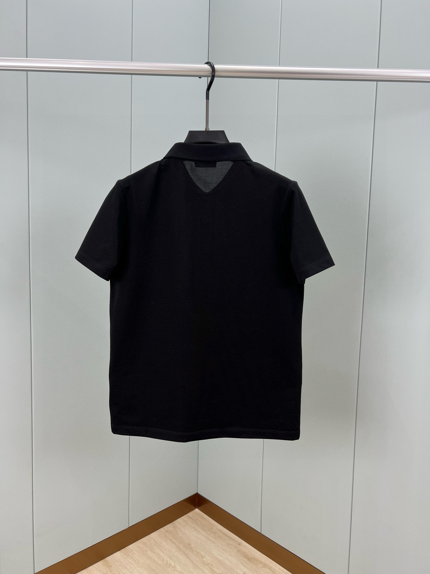 Polos