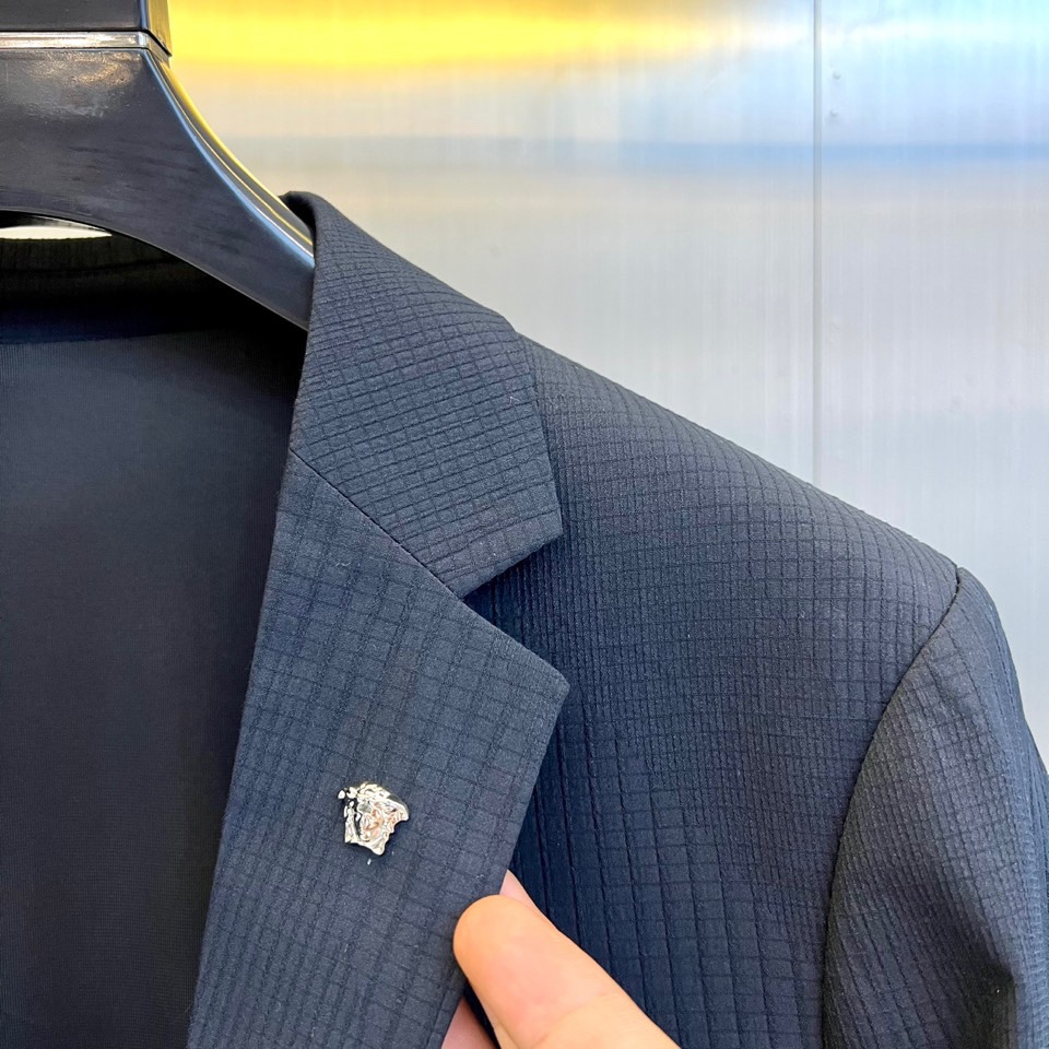 Suit