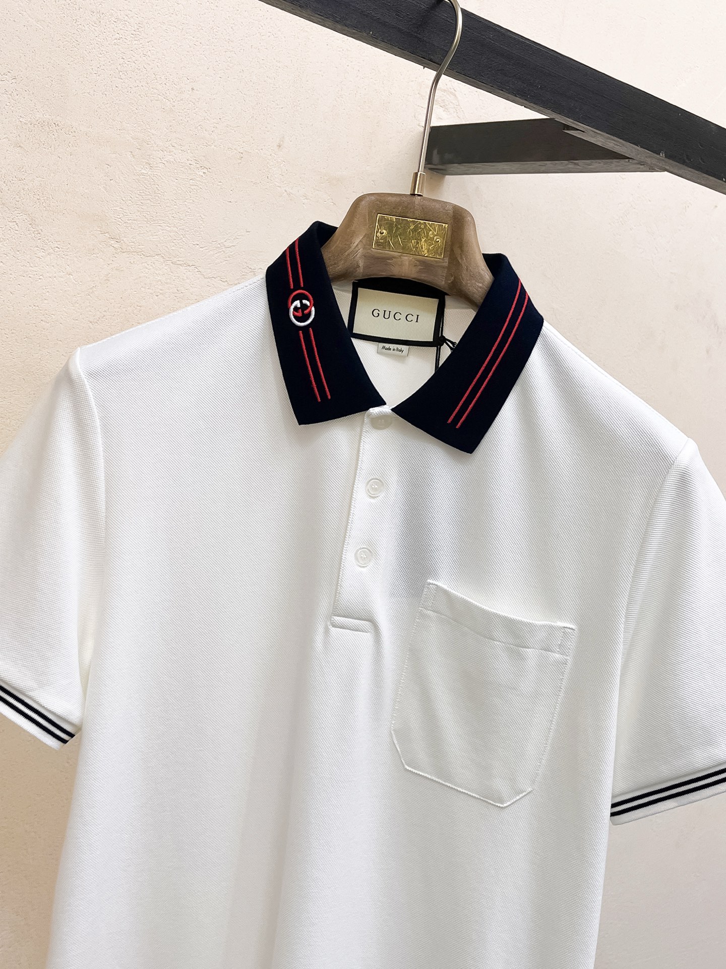 Polos
