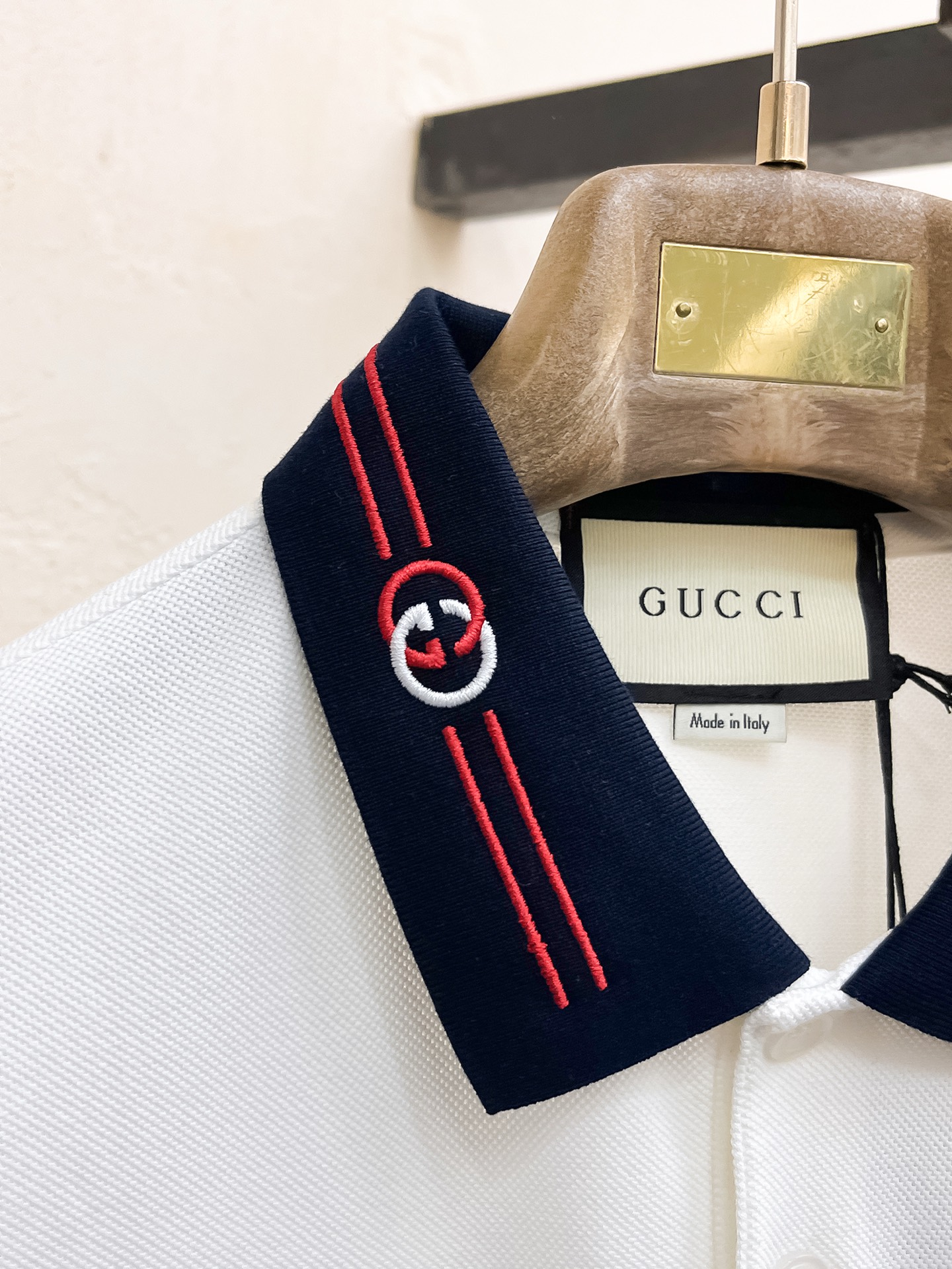 Polos
