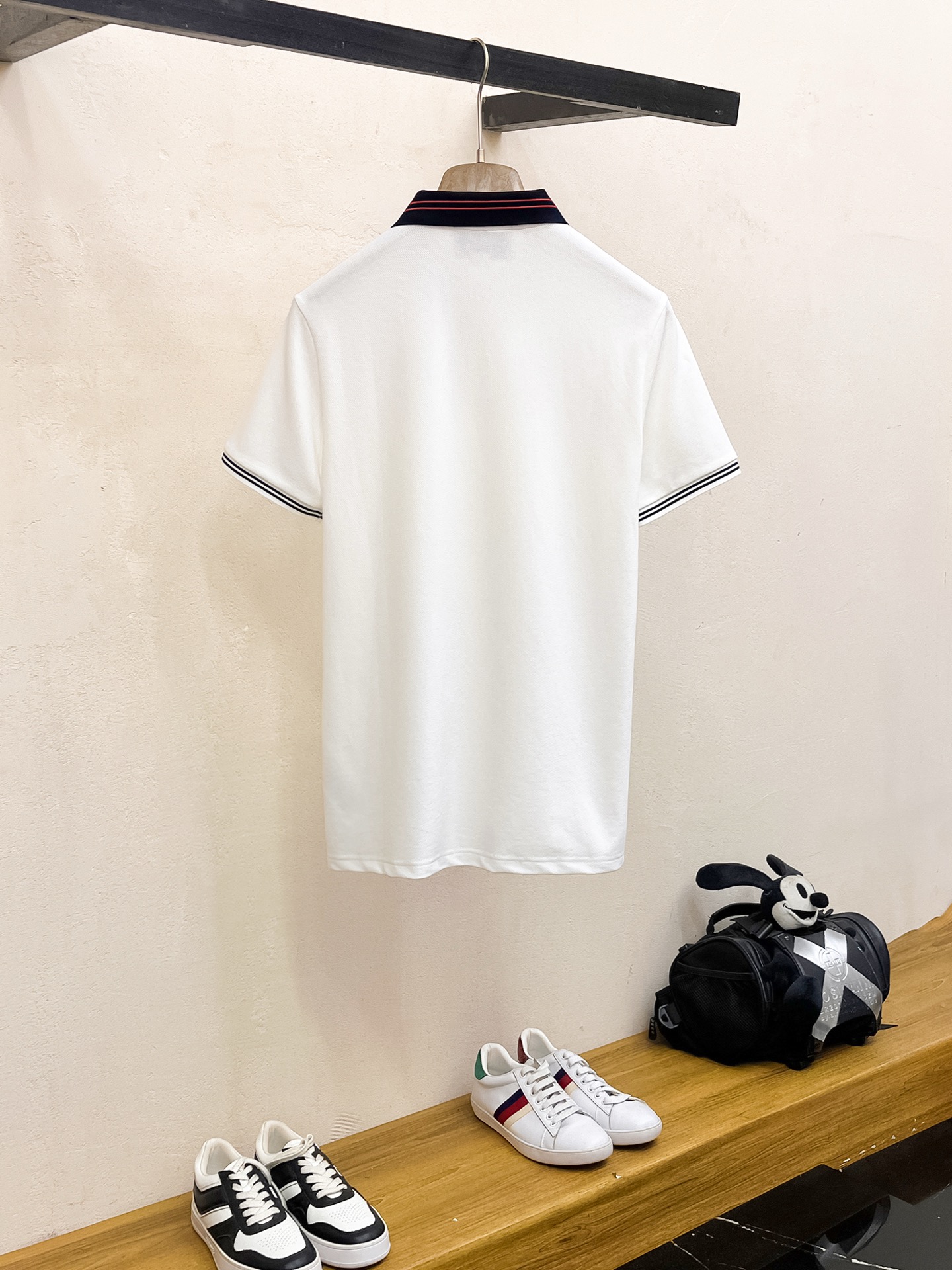Polos