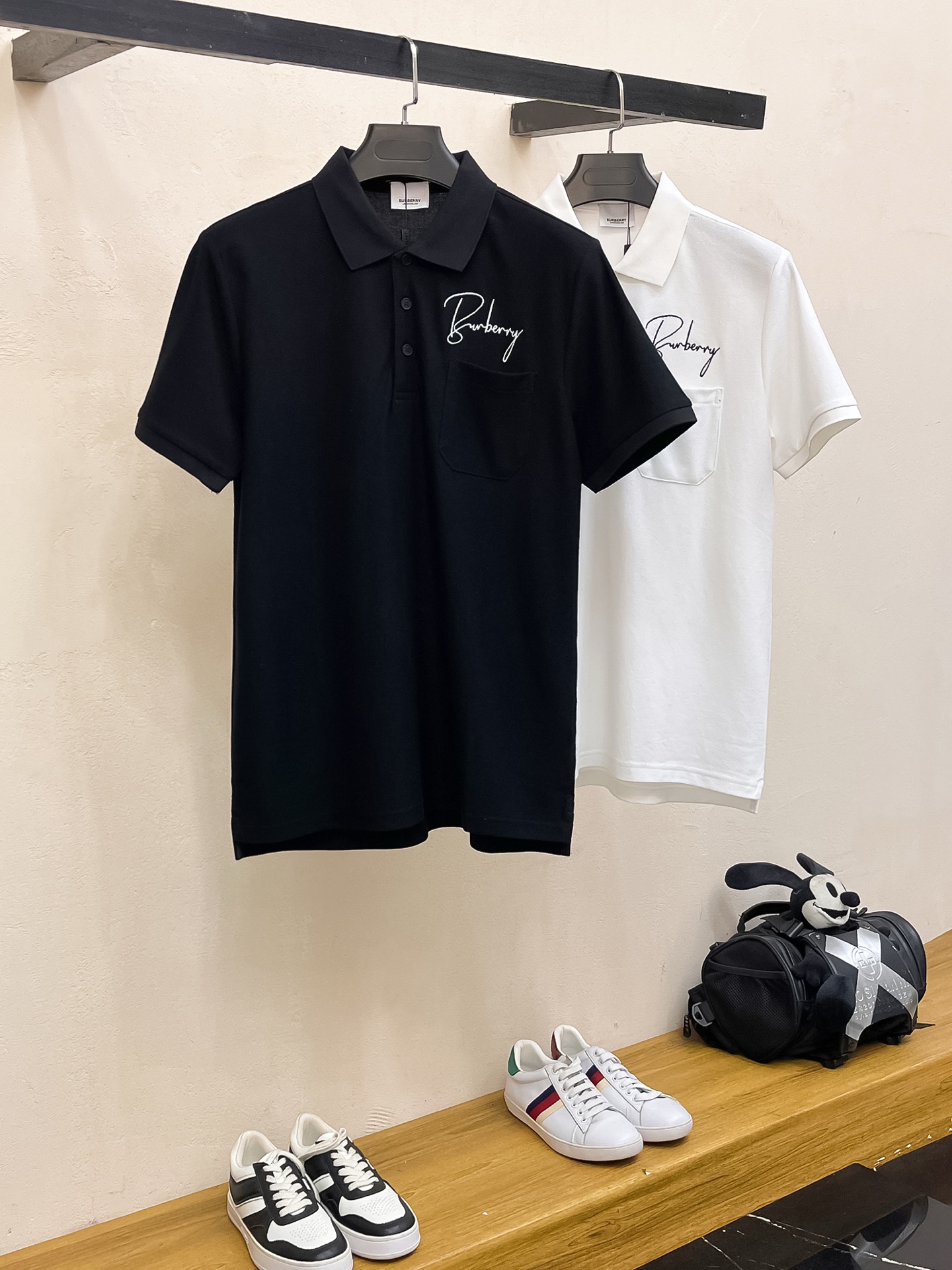 Polos
