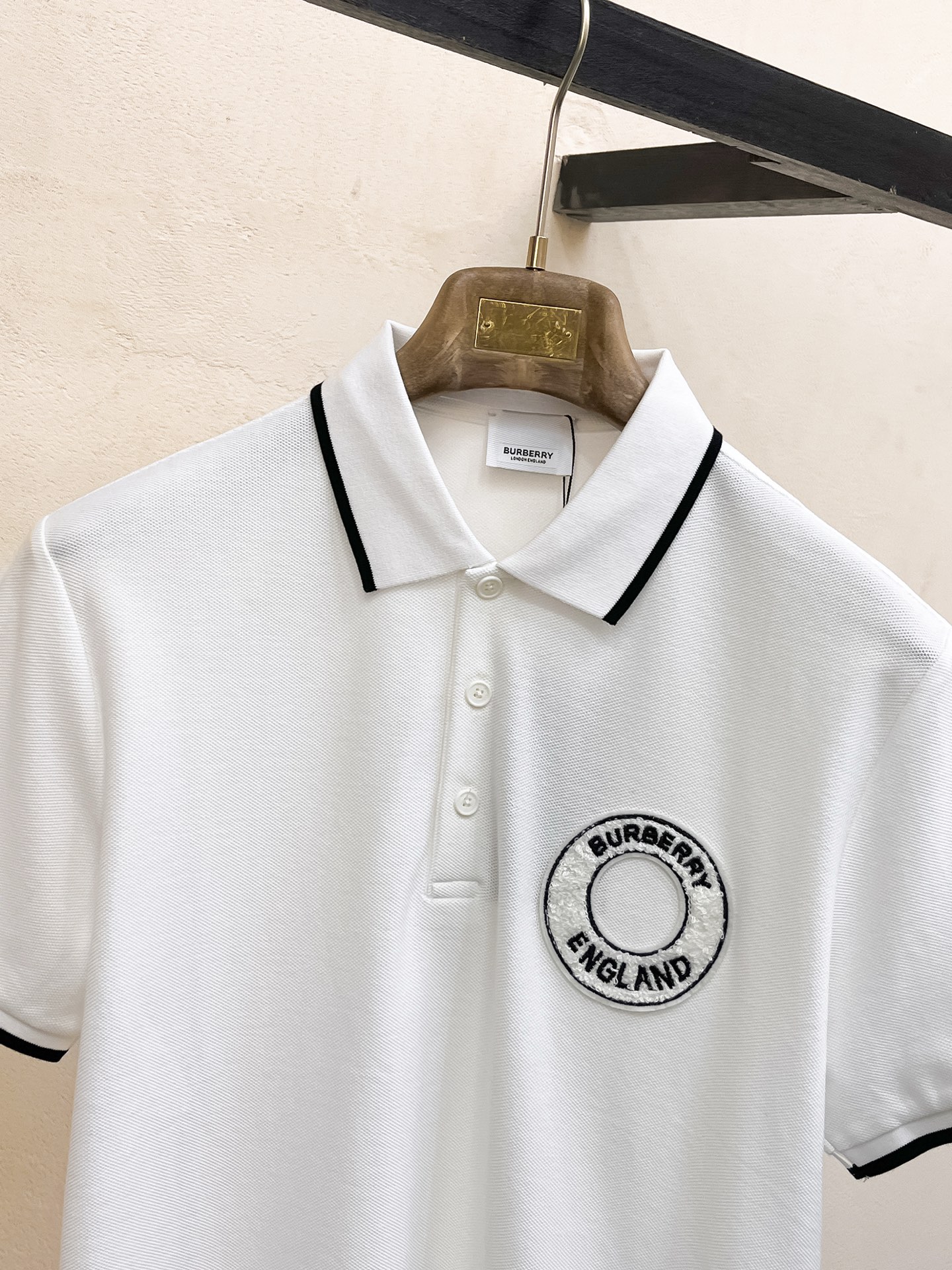 Polos