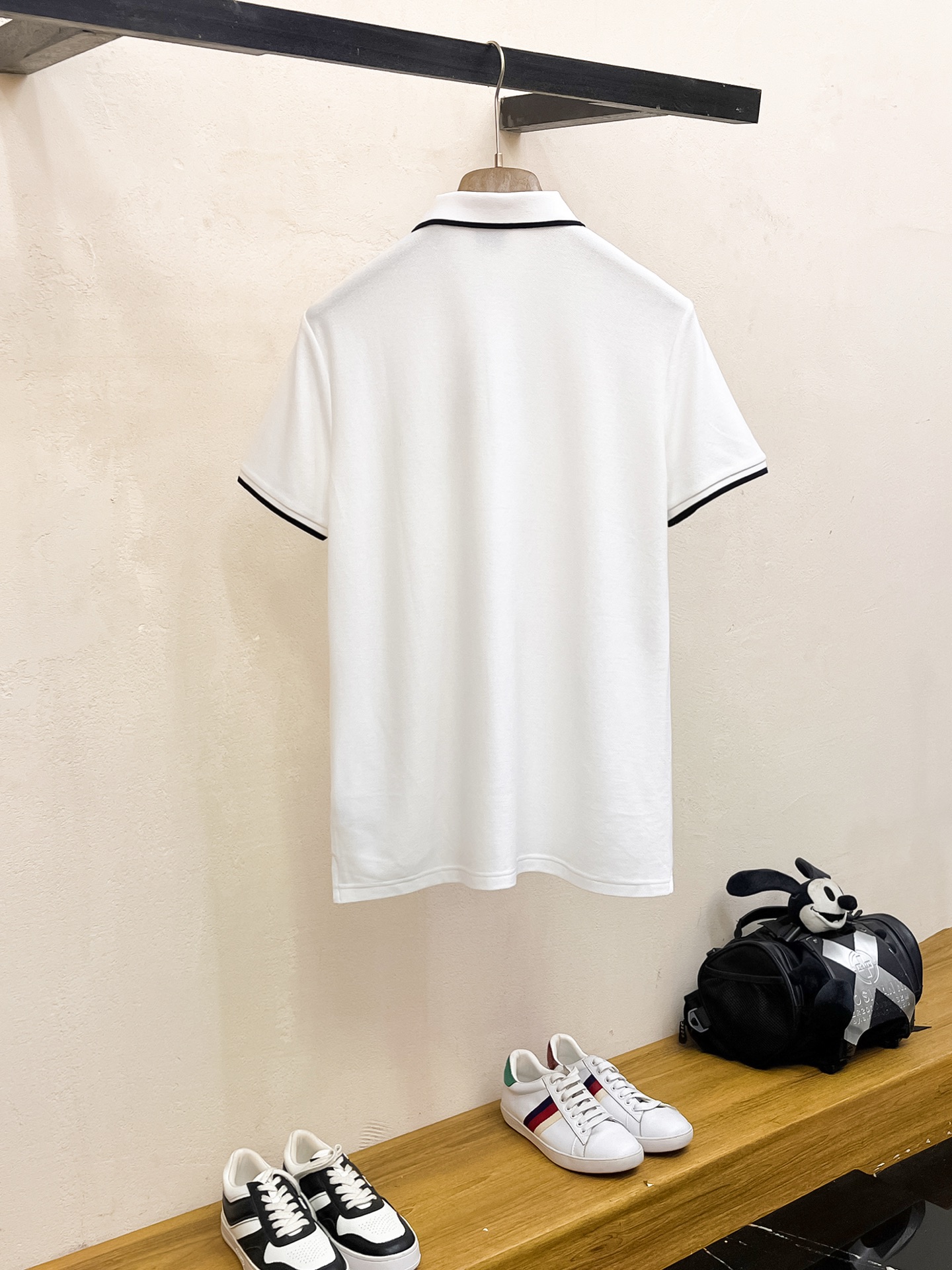 Polos
